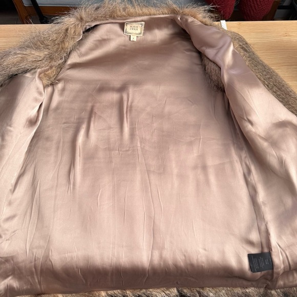 BLACK‎ SWAN Flurry of Fun Faux Fur Vest in Brown Black Medium Sleeveless Coat - Picture 9 of 9